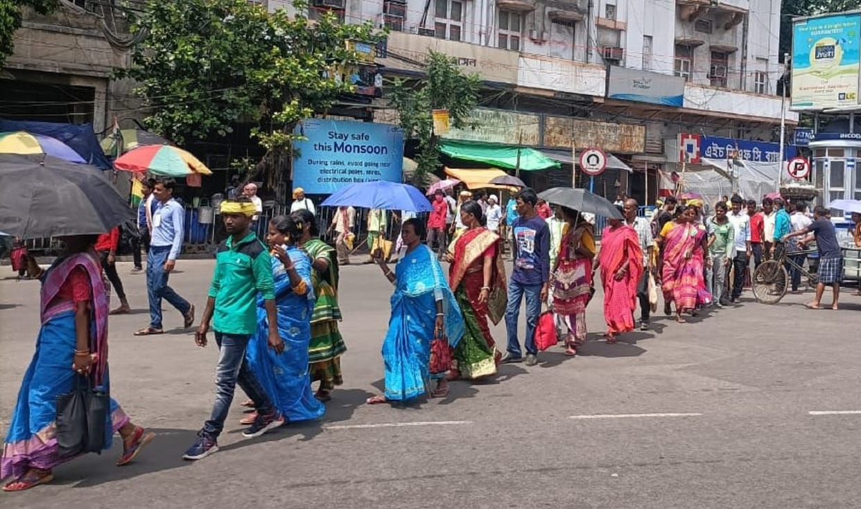West Bengal: Tribals protest for demanding worship