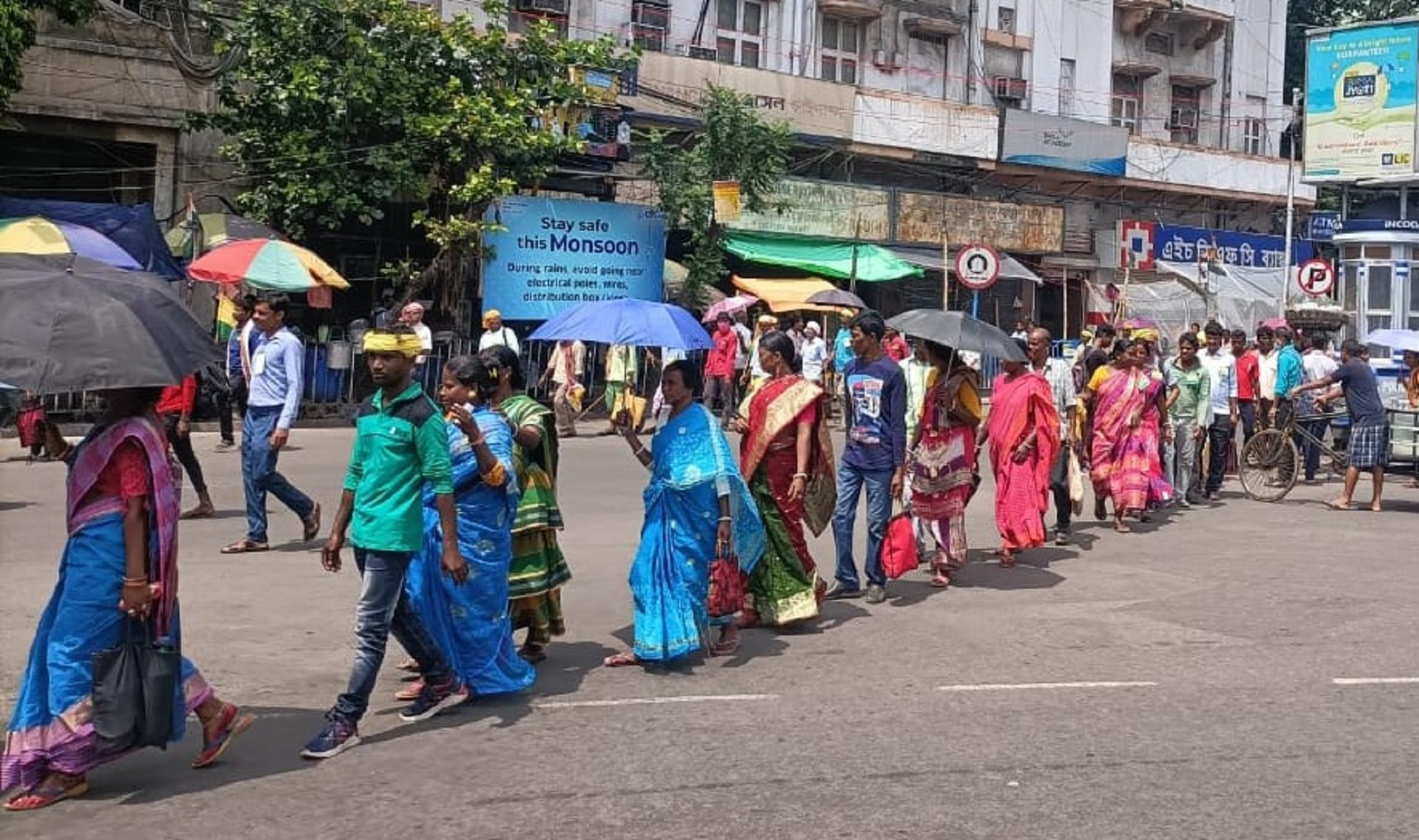West bengal- Tribals protest