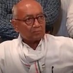 दिग्विजय सिंह ग्वालियर में पत्रकारों से चर्चा कर रहे थे।