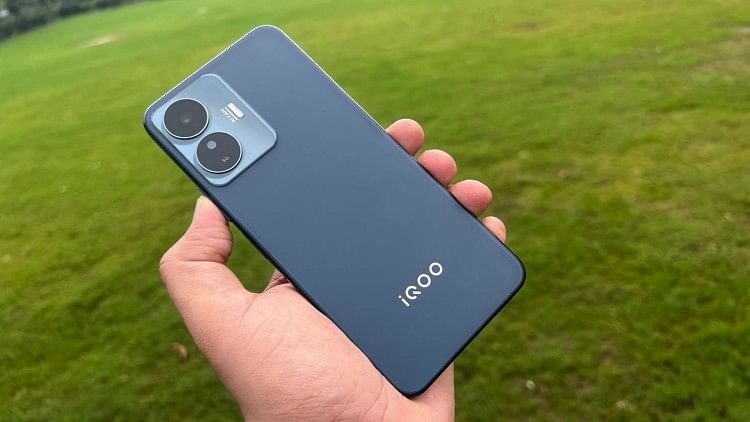 Iqoo Z6 Lite 5g Review:कैसा है Snapdragon 4 Gen 1 प्रोसेसर वाला दुनिया का  पहला फोन? - Iqoo Z6 Lite 5g Review In Hindi Price In India Camera Sample -  Amar Ujala