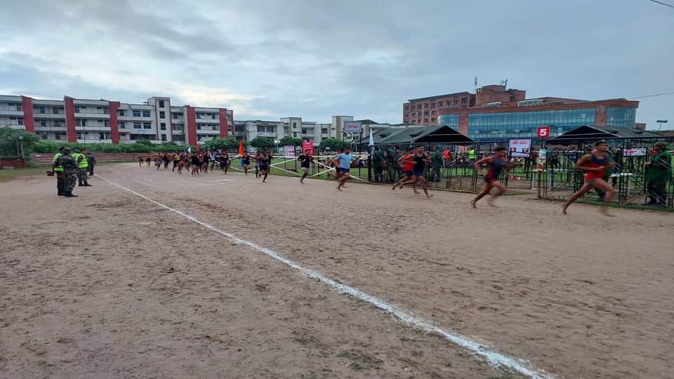 Army Recruitment In Agra 6550 Youths Ran on the fifth day Agniveer Army Rally 2022
