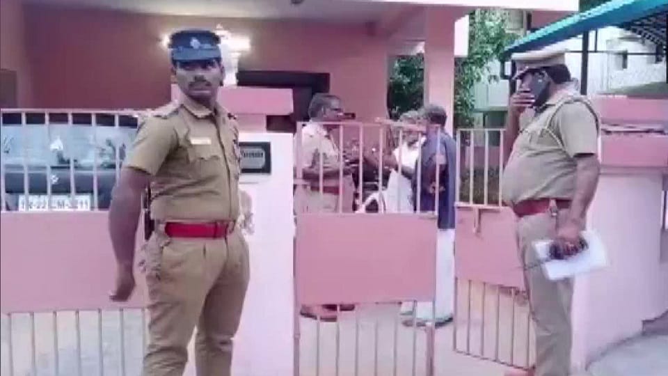 Petrol Bomb hurled on RSS functionary Seetharaman Residence at Chitlapakkam in Tambaram near Chennai