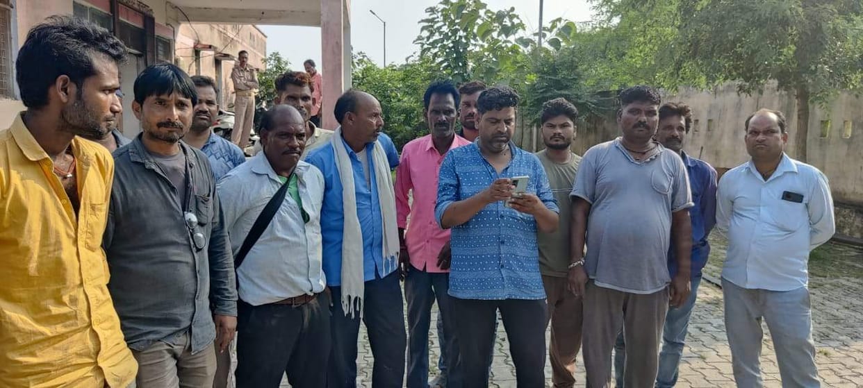 Troubled by usurers, Kotdar committed suicide by hanging