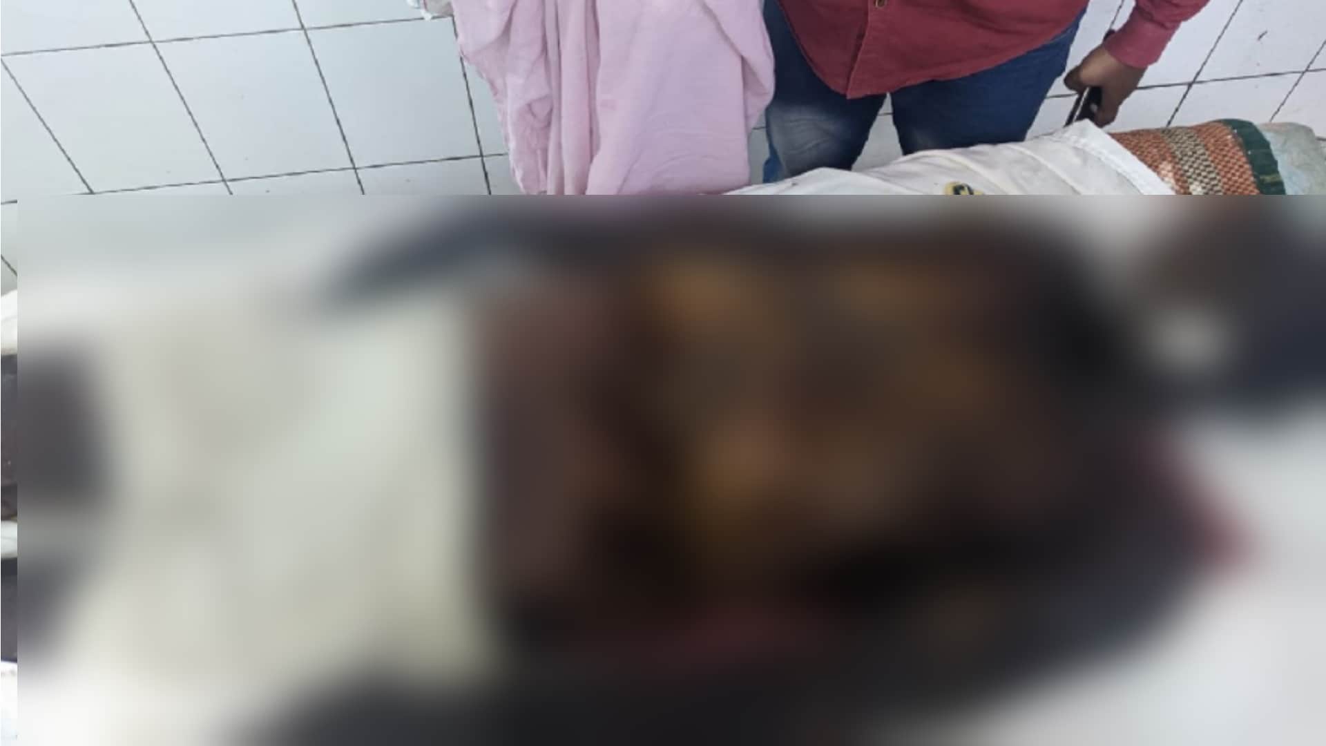 case of dead body of income tax officer, Action on those who recovered lakhs by treating the dead