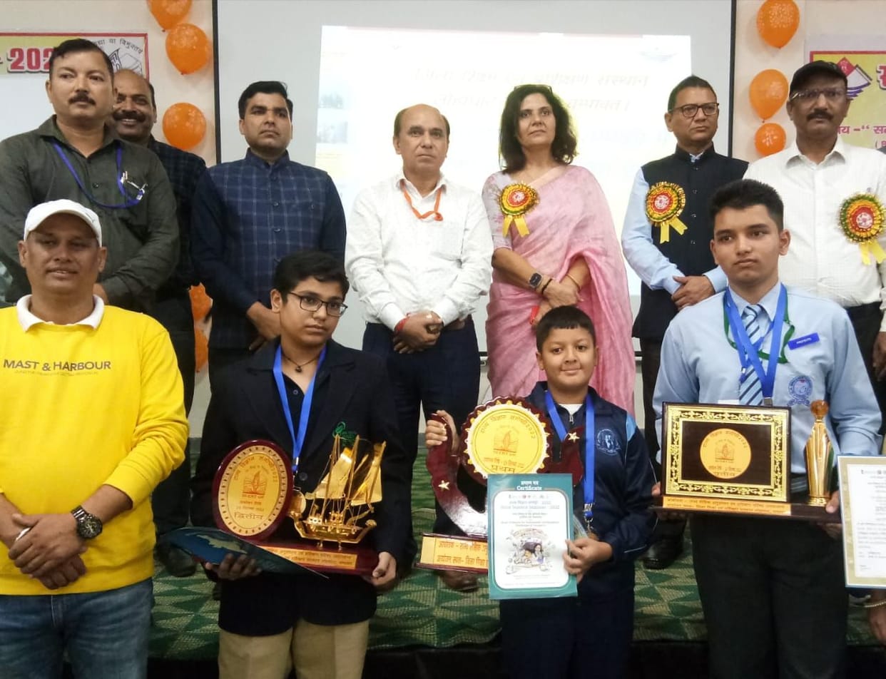 Bageshwar's Utkarsh selected for National Science Seminar