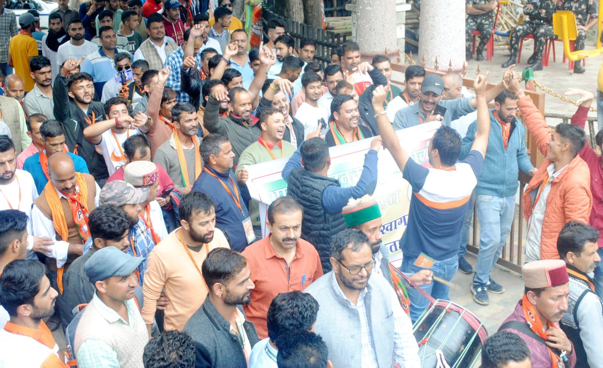 mandi news himchal news modi rally mandi paddle maindan meems