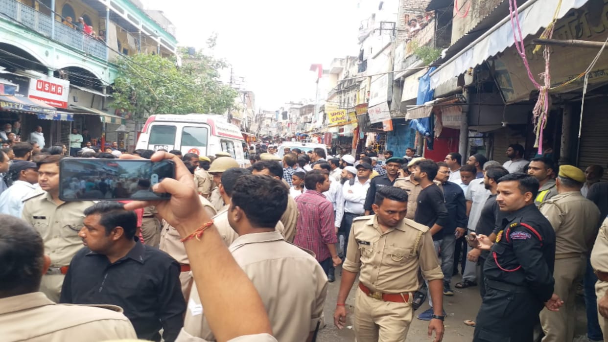 Saharanpur: roof of the house collapsed during the rain, girl died after being buried in the debris