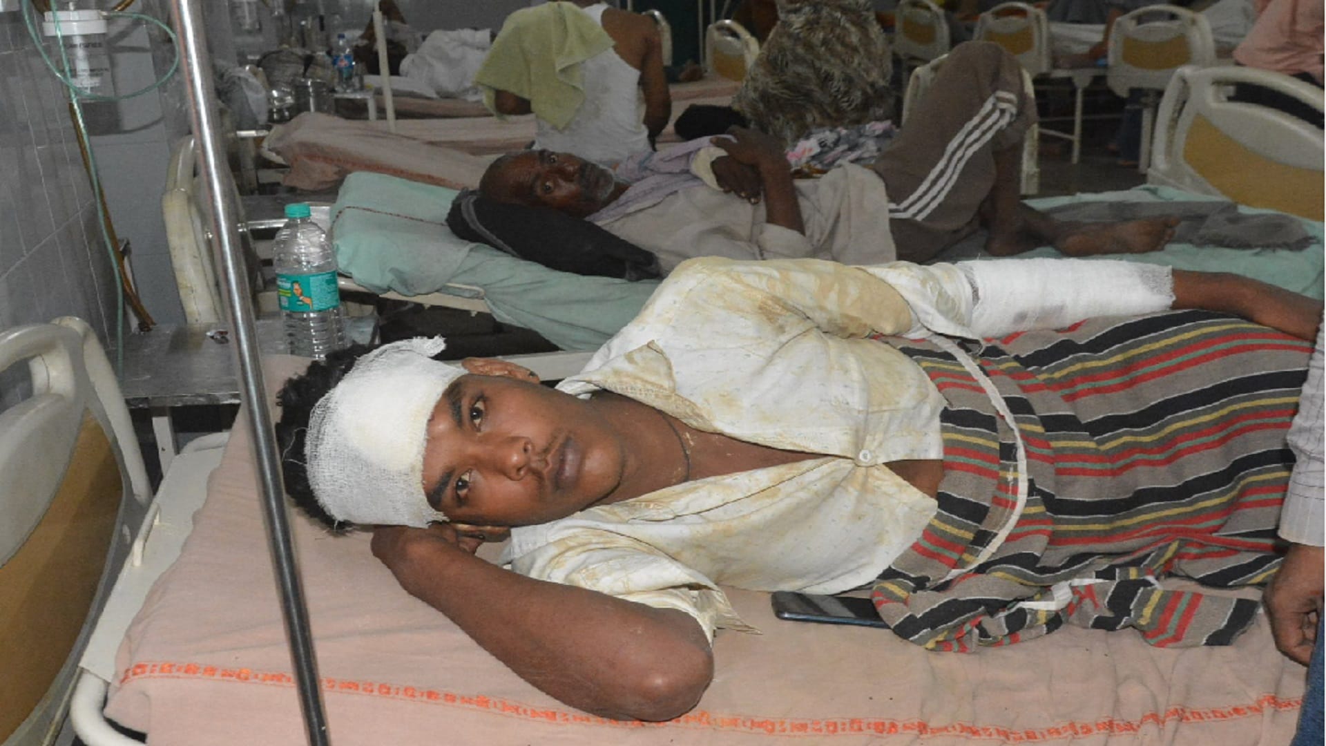 Muzaffarnagar: family members was tormented for 45 minutes and two children died after roof of house collapsed