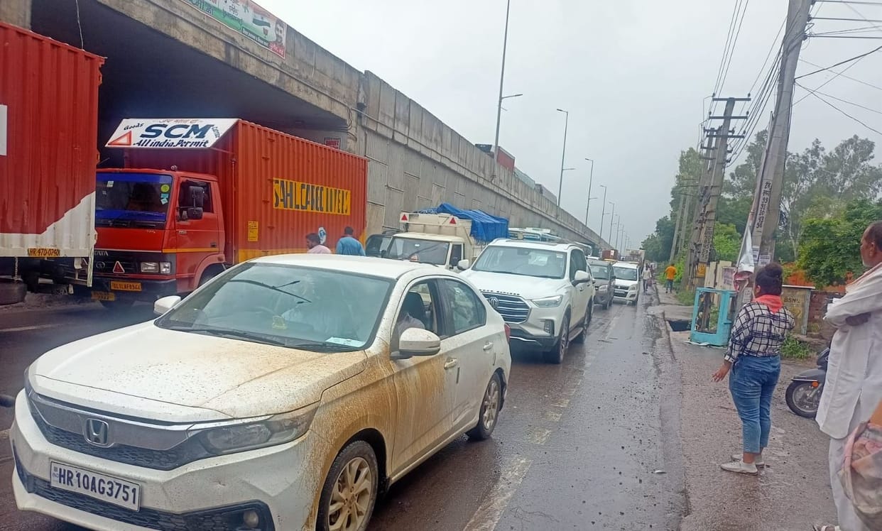 The effect of the jam of Kurukshetra was in the district, vehicles kept crawling on the highway for four hours