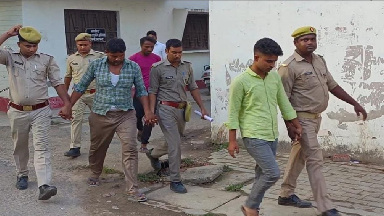 Advocates furious on seeing the accused police saved them