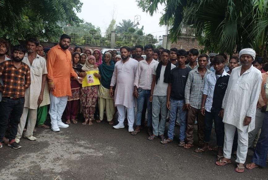 The youth who went to Jammu with the truck driver went missing, after reaching the police station, the family expressed their anger