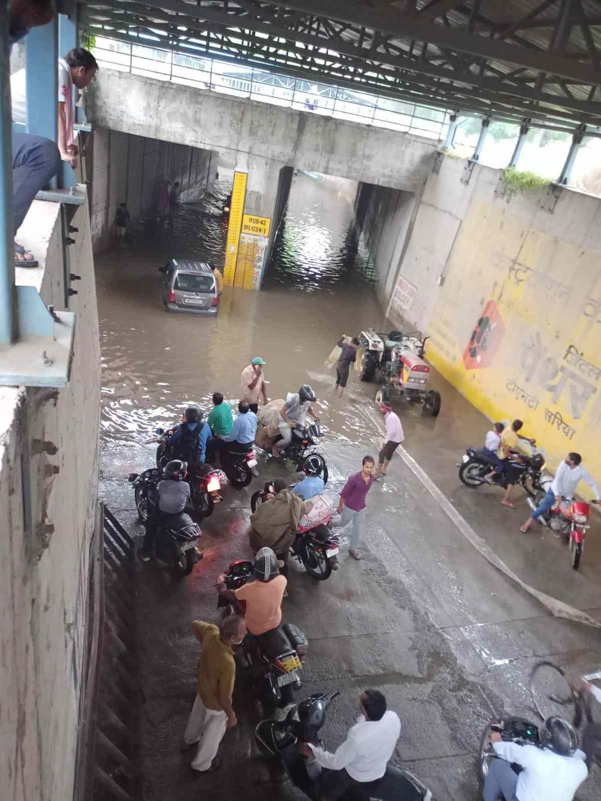 Rain increased difficulties, power failure, water supply stalled