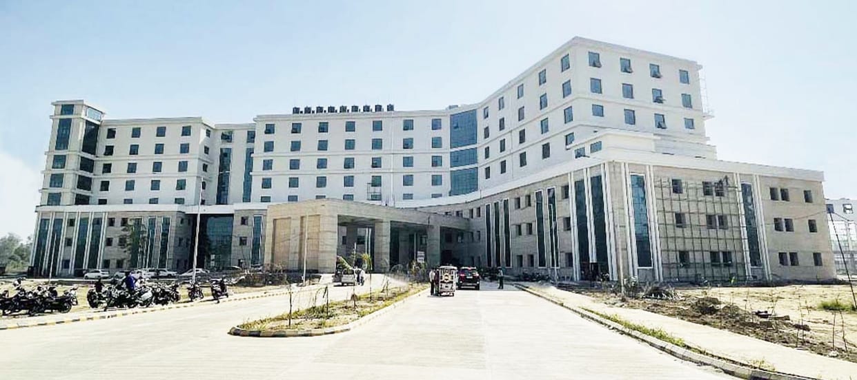 Facility: Treatment started from PM-CM fund in Raebareli AIIMS too.