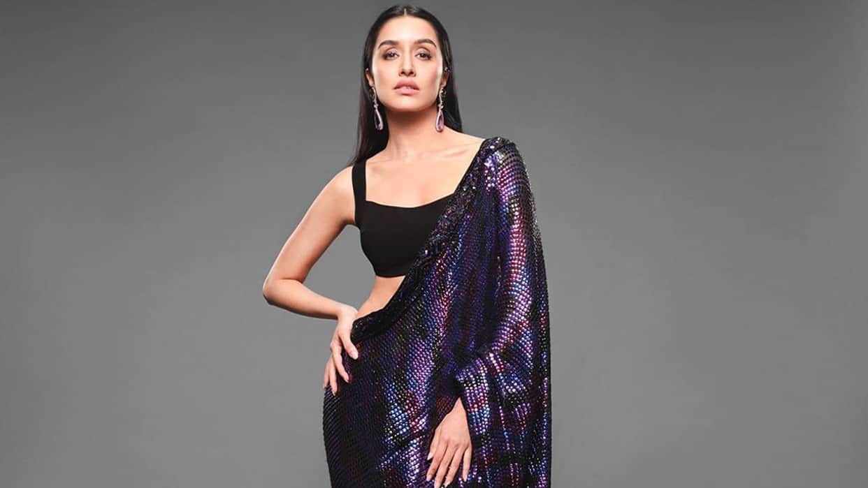shraddha kapoor in sensual sequin black saree and sleeveless blouse