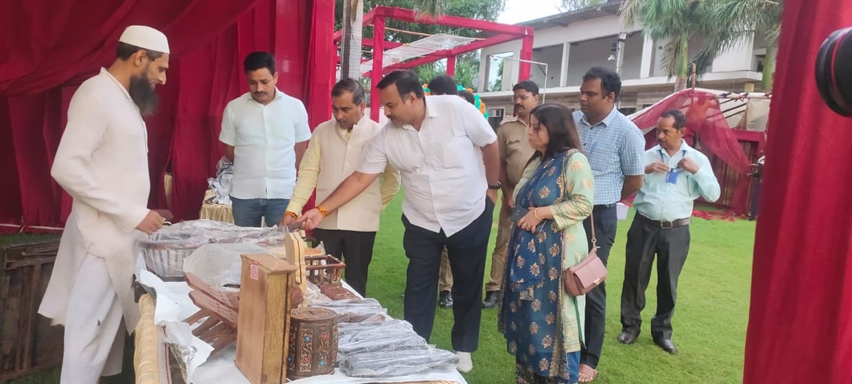 Handicrafts exhibition affected by rain