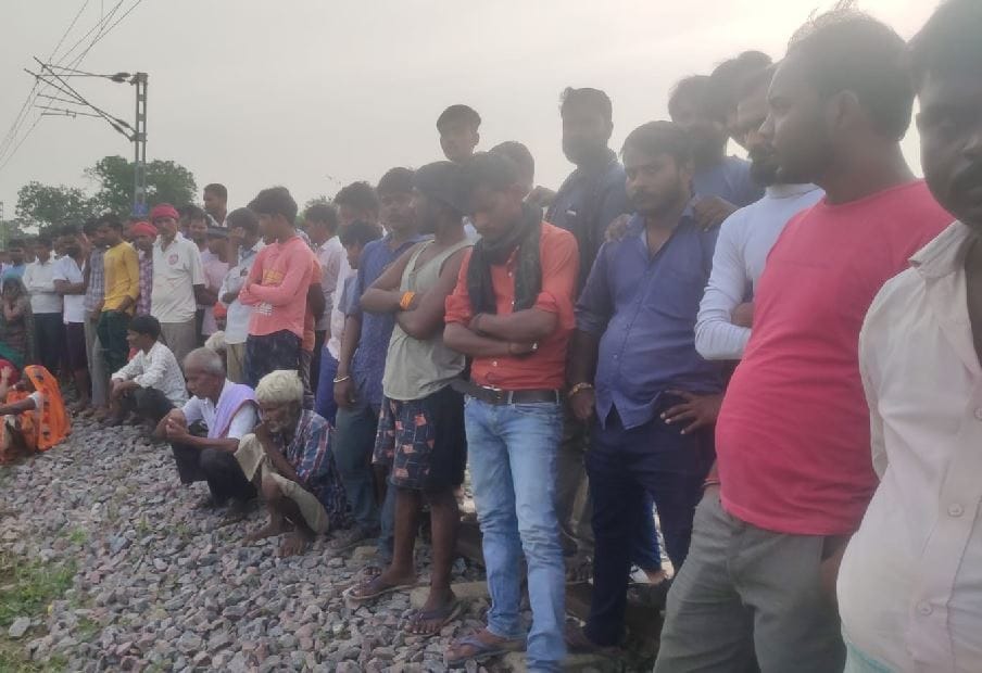 daughters Victims of violence  in purvanchal one dead body each found in Varanasi and Jaunpur chandauli