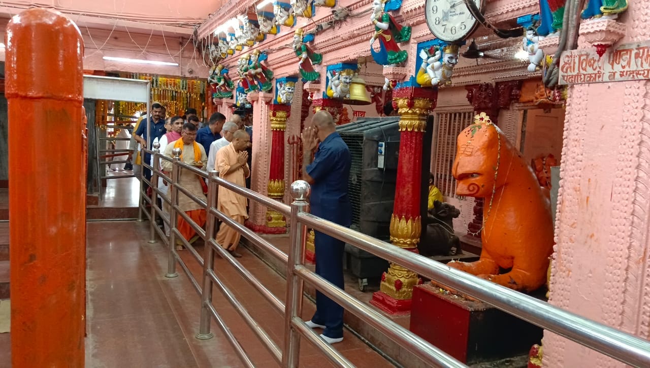 CM Yogi mirzapur visit Vindhya Corridor works Complete in six months Devotees problem in Navratri 2022