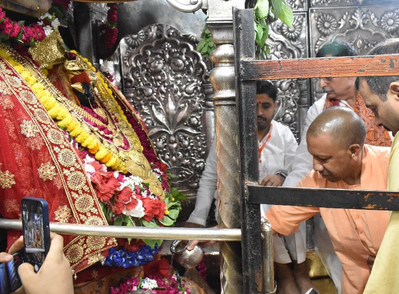 CM Yogi mirzapur visit Vindhya Corridor works Complete in six months Devotees problem in Navratri 2022