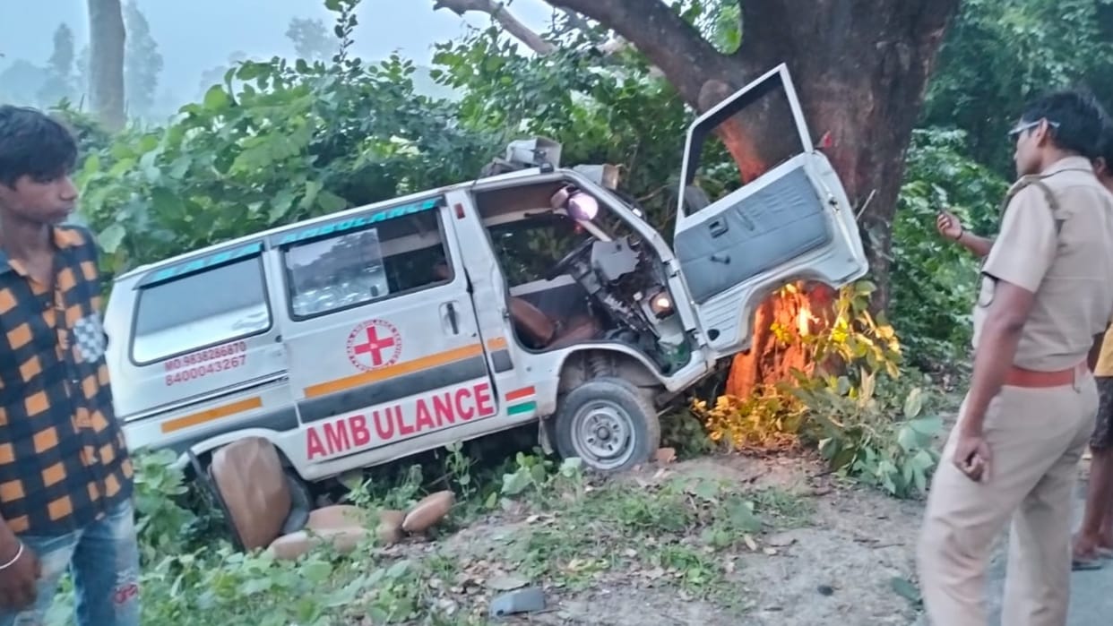 An ambulance faced an accident in Ayodhya.