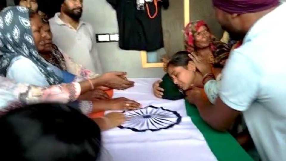 Soldier Maninderpreet Singh was given last farewell with military honors