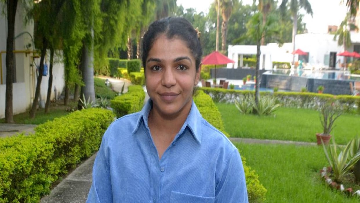 Sakshi Malik reached Varanasi said Government is providing world class facilities in wrestling