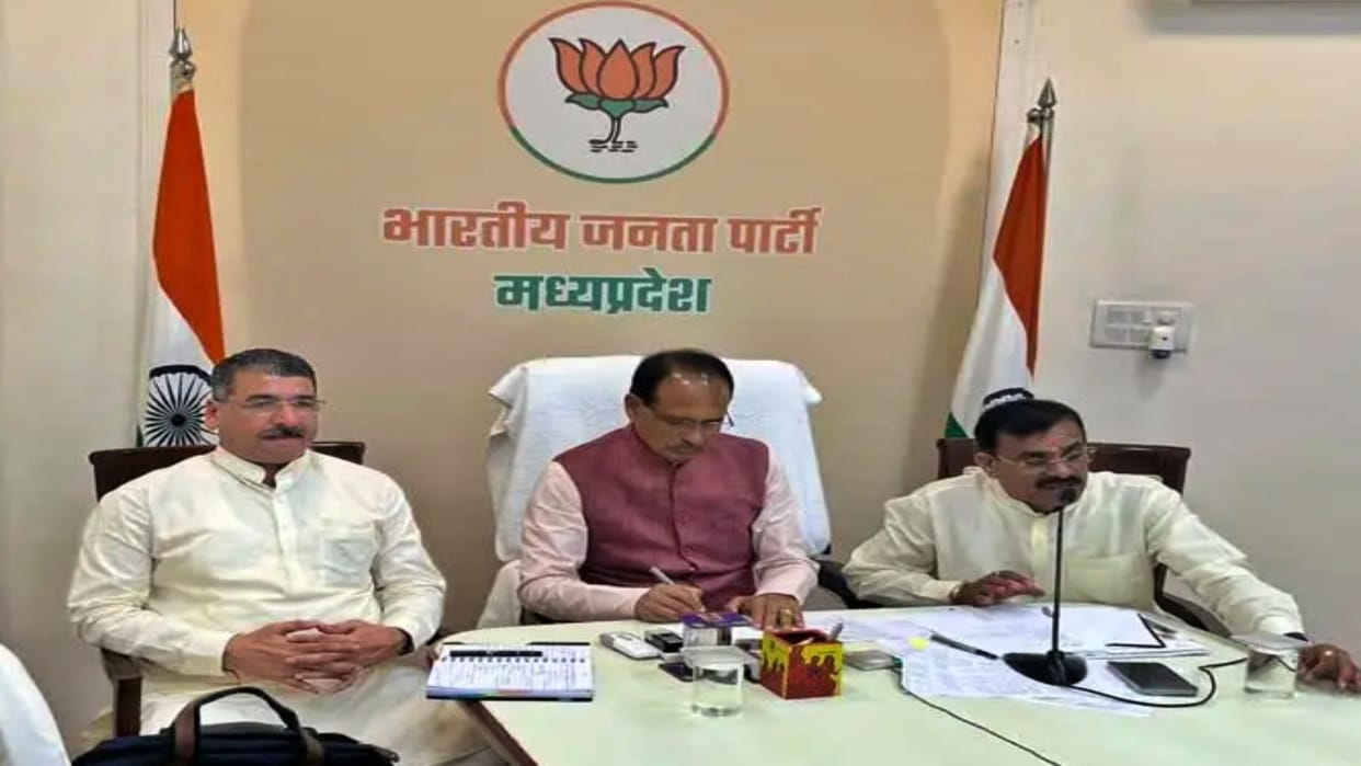 CM Shivraj and VD Sharma tour of tribal dominated areas in Kamal Nath area today