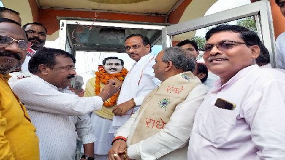 Former Deputy CM Dinesh Sharma Slammed Congress Mp Digvijay Singh For Rss With Pfi