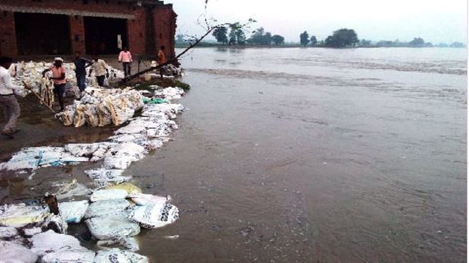 Ganga river water level increased by 25 cm, low flood situation started