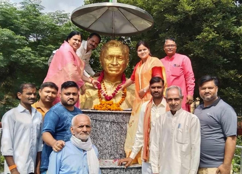 Pandit Deendayal Upadhyay's birth anniversary celebrated at booth level