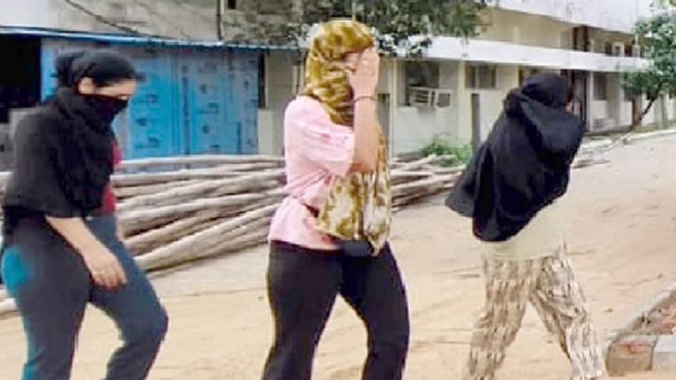 police exposed jismafroshi racket In Faridabad s Sector 21D area