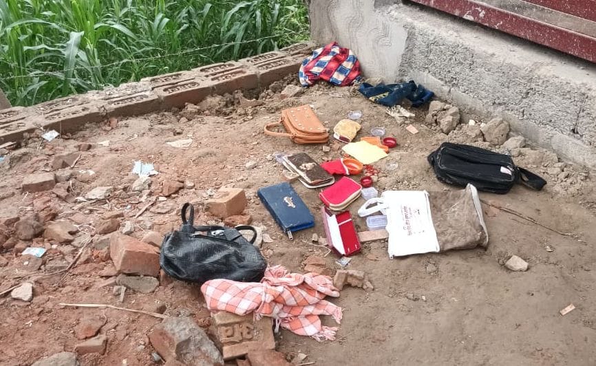 Hardoi, Cash and jewelery stolen from the narrator's house