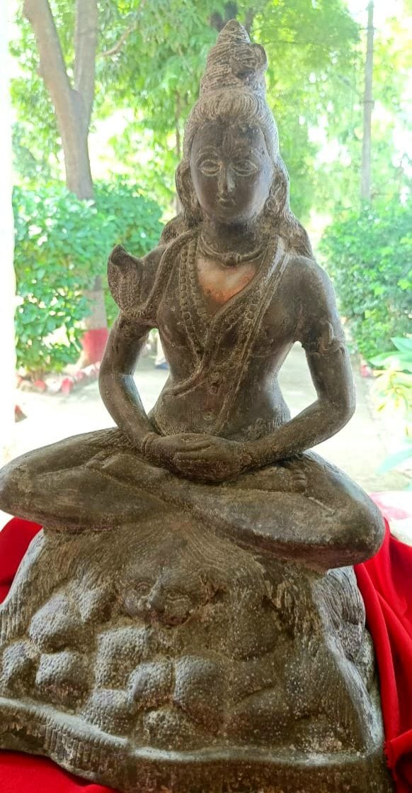 shiv pratima,found  in wall