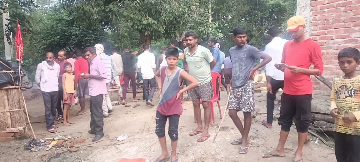 The alleged Baba took Samadhi in the pit in Unnao, the police took out