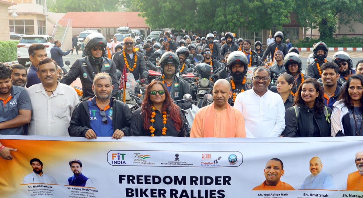 Lucknow News : Freedom Motor Riders bike rally reached UP through seven states, Chief Minister Yogi said...