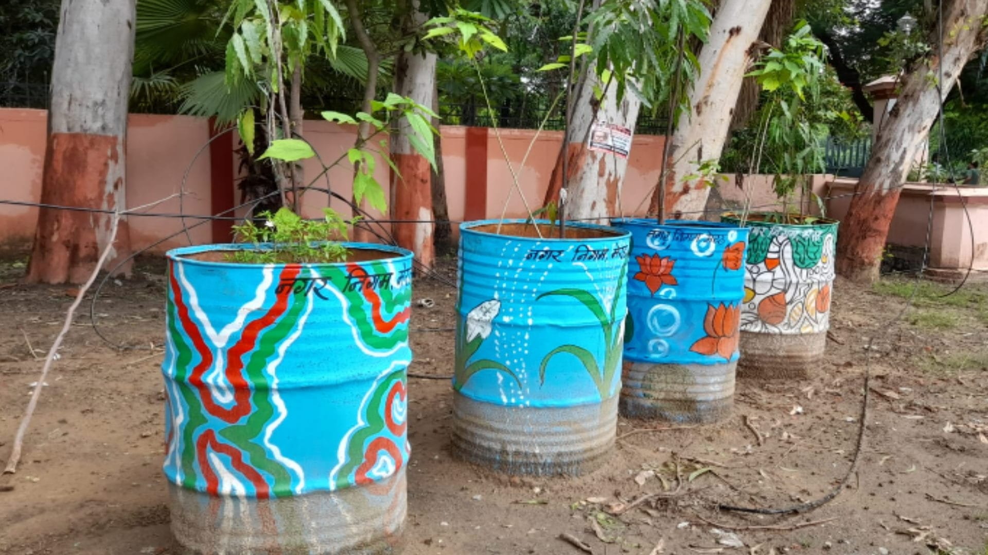 PM Modi adores Meerut  'Kabaad Se Jugaad', iron scrap, old tires are protecting the environment
