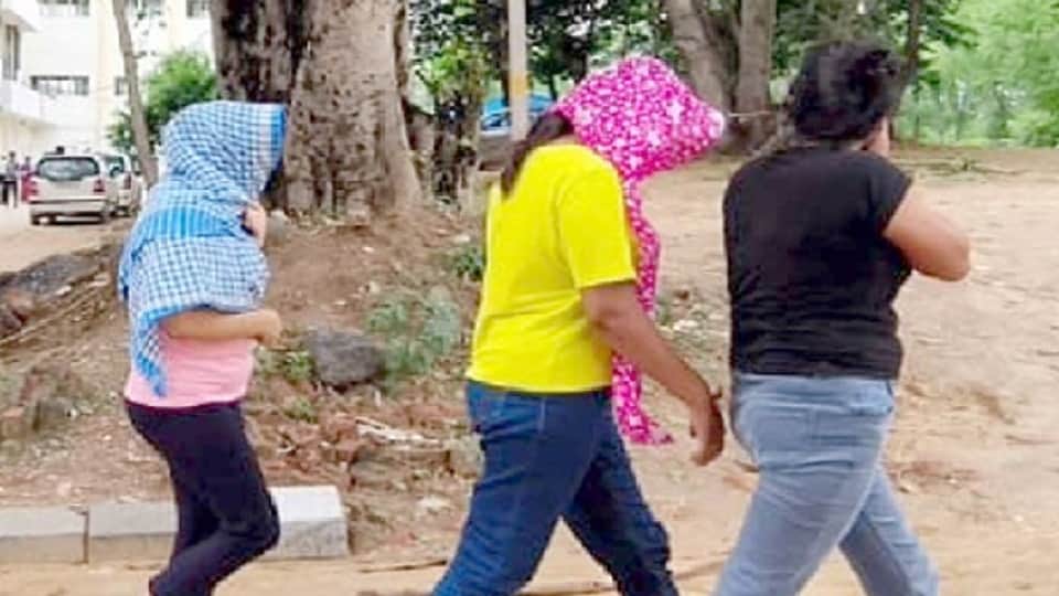 police exposed jismafroshi racket In Faridabad s Sector 21D area