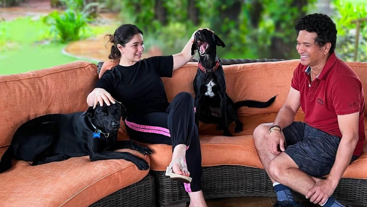 Sachin Tendulkar shares photos with sara tendulkar on daughters day Ritika sajdeh also wishes daughter samaira
