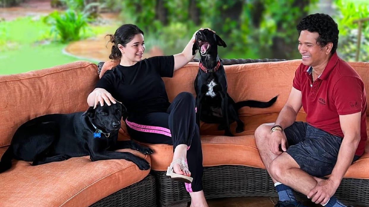 Sachin Tendulkar shares photos with sara tendulkar on daughters day Ritika sajdeh also wishes daughter samaira