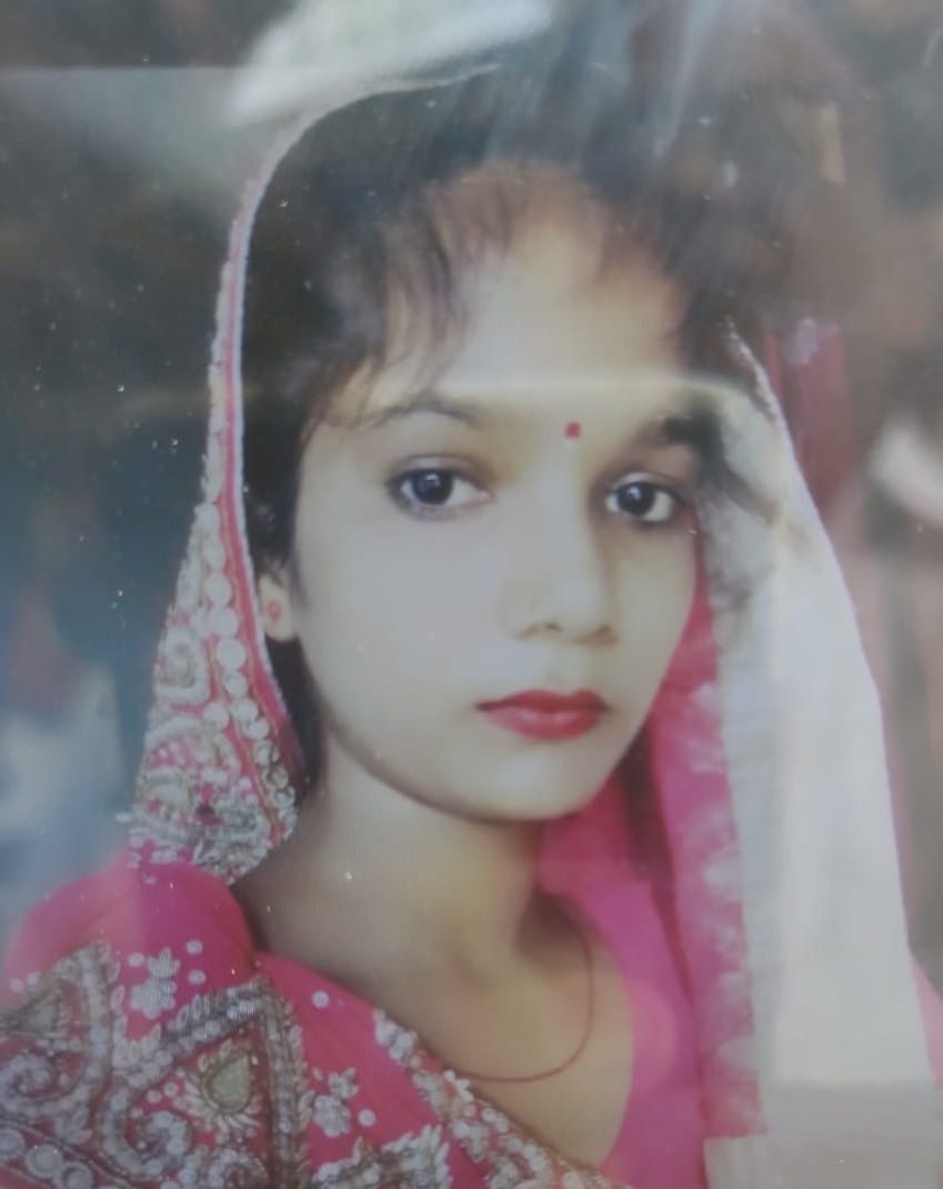 Teenager's body found on railway track, suspected of murder