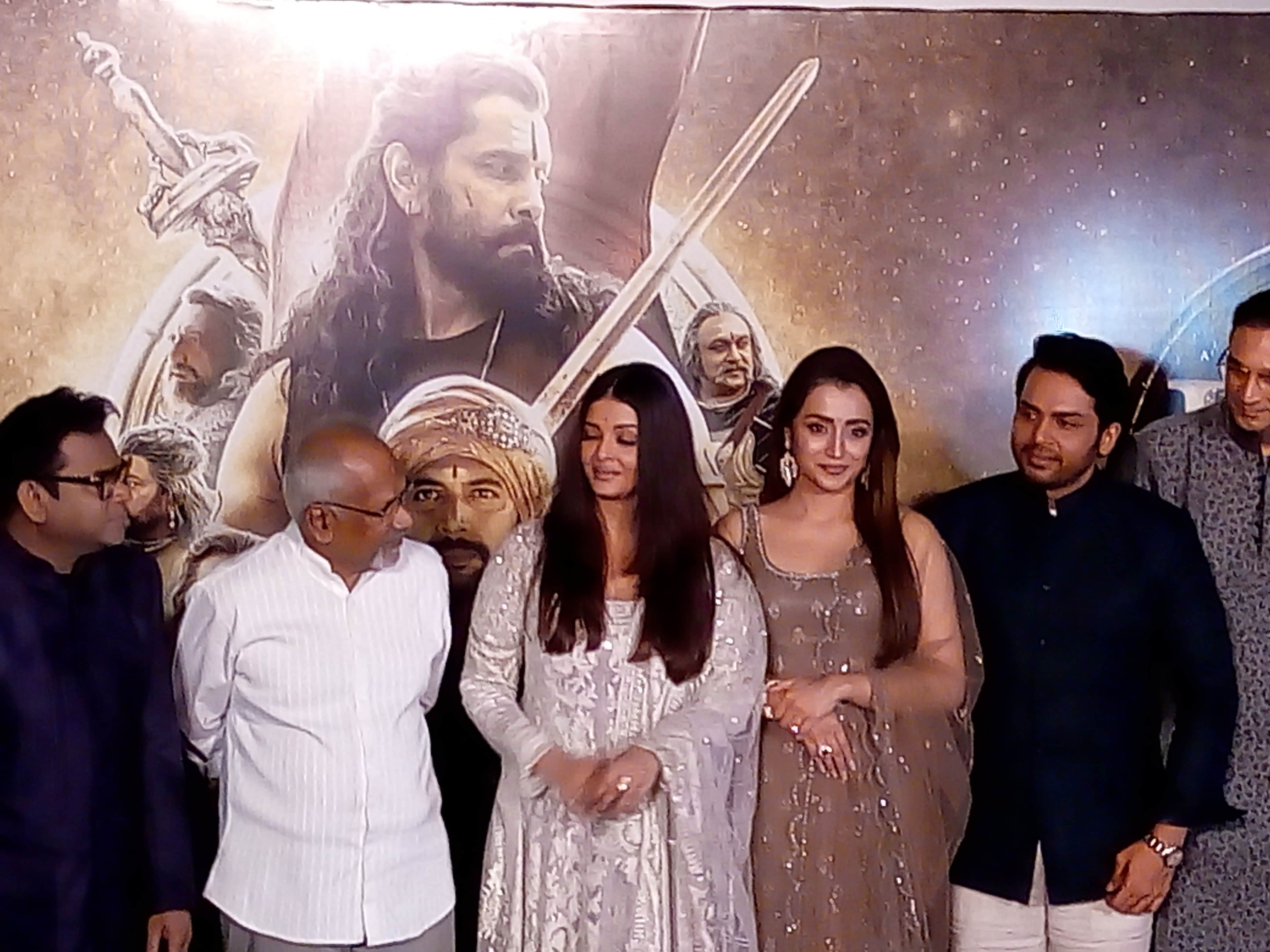 Ponniyin Selvan 1 Aishwarya Rai Bachchan tell story when daughter Aaradhya said action on mani ratnam film set