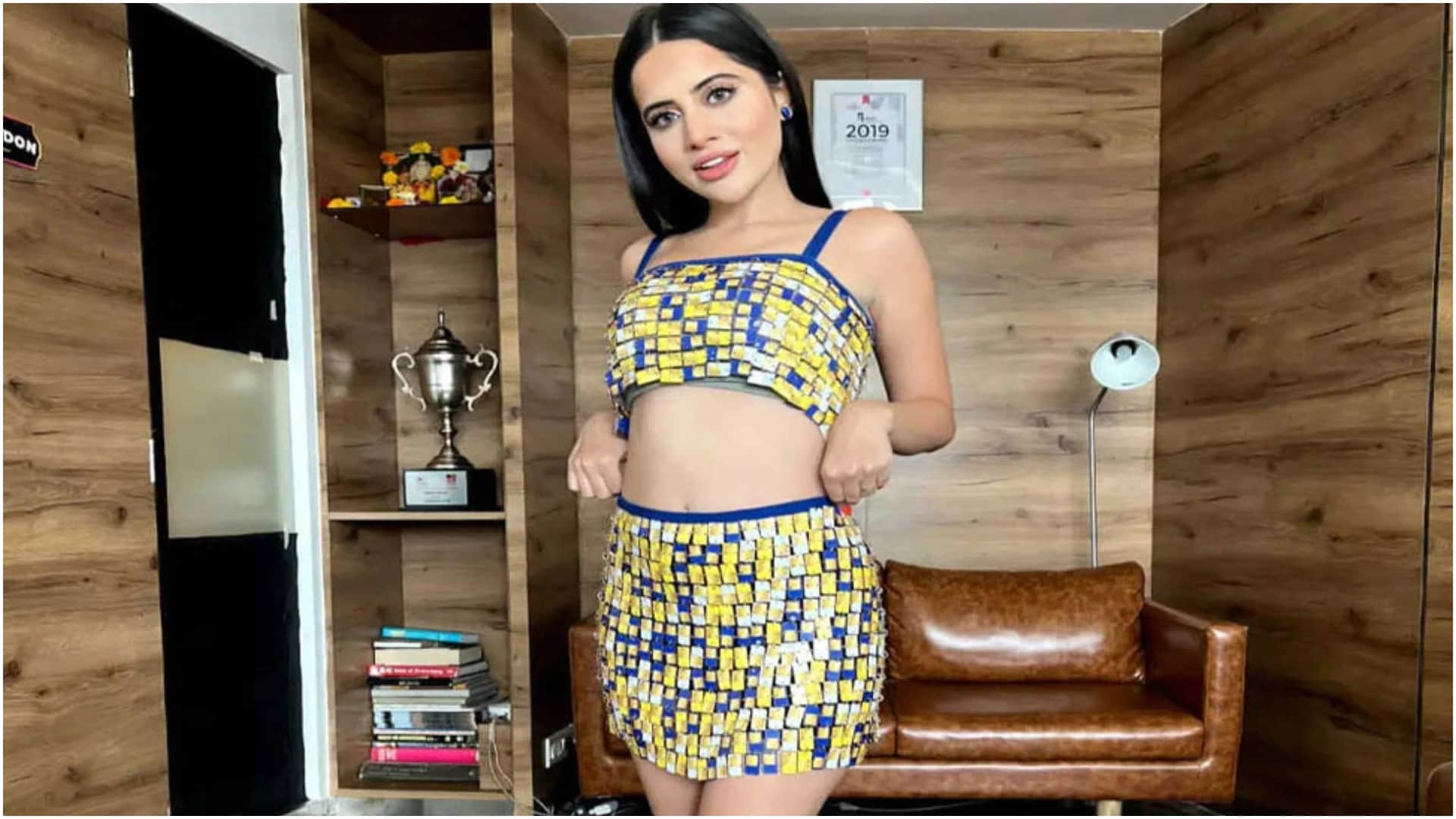 urfi javed spotted again airport in bold look video goes viral on social media