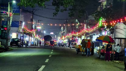Mata Vaishno Bhavan decorated with exotic flowers, Katra Navratri festival begins