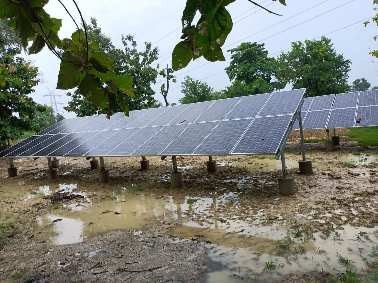 solar panel help water supply