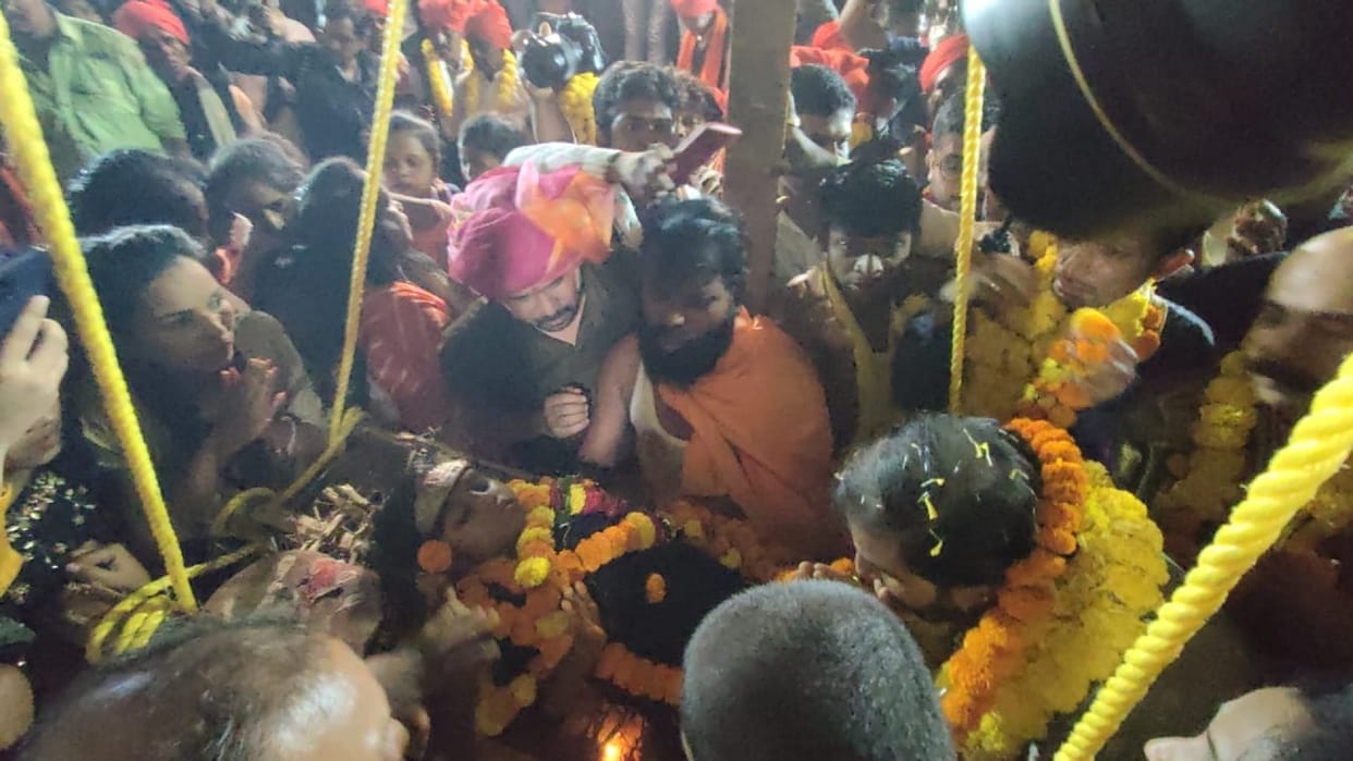 bastar dussehra started after permission of 6 year old girl Pihu in chhattisgarh jagdalpur