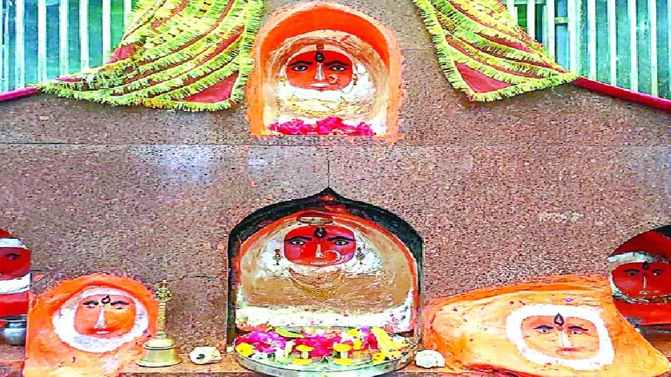 Sharadiya Navratri 2022 Ancient Chamunda Devi Temple History in Agra