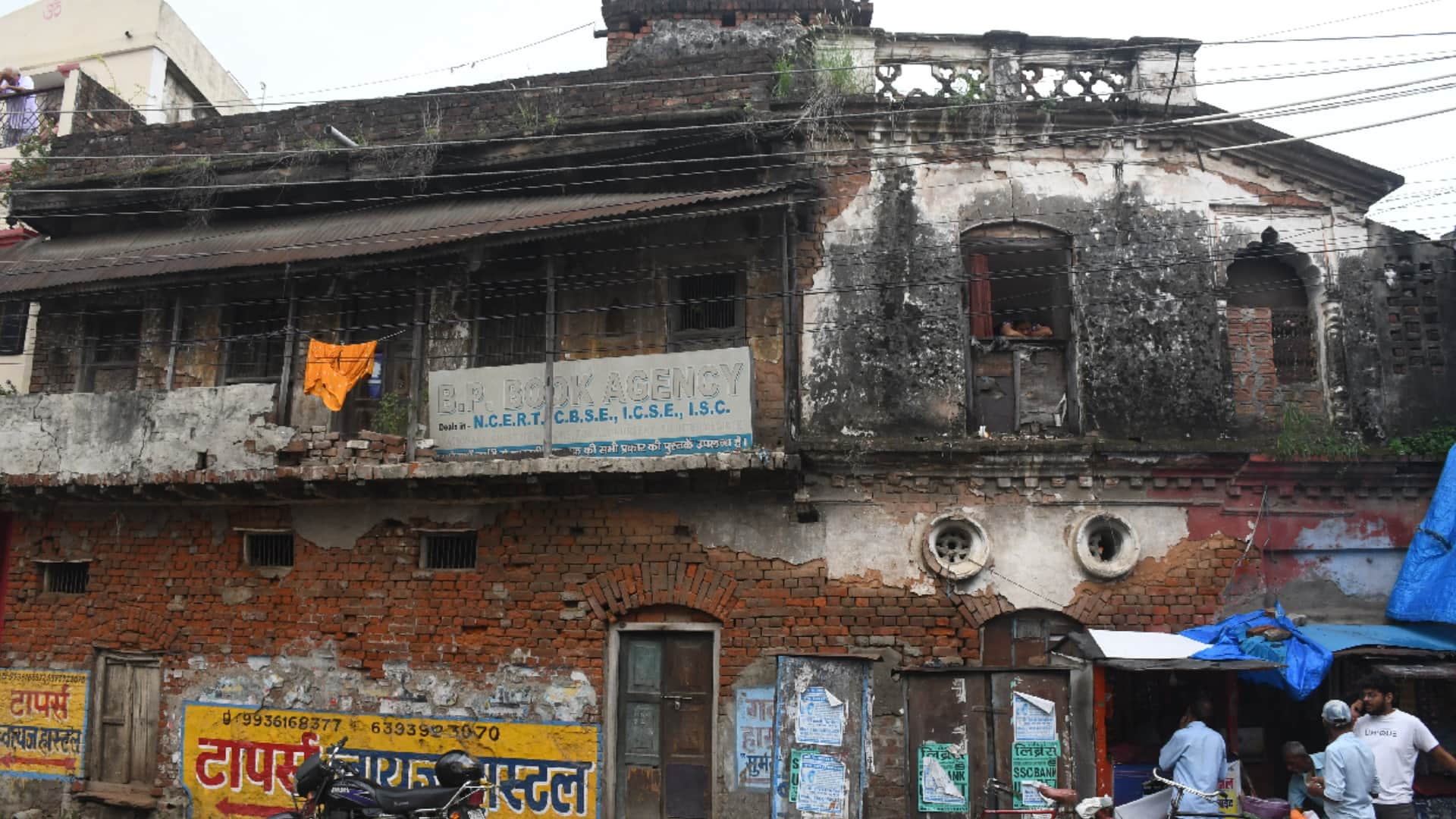 All dilapidated buildings will be demolished in Gorakhpur
