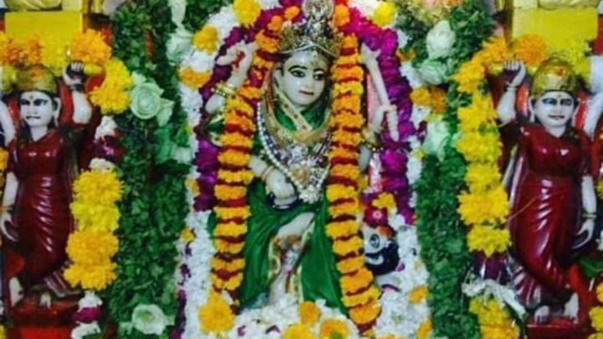 Navratri 2022: Pitambara Shaktipeeth Datia, the only temple where the goddess of power is seated