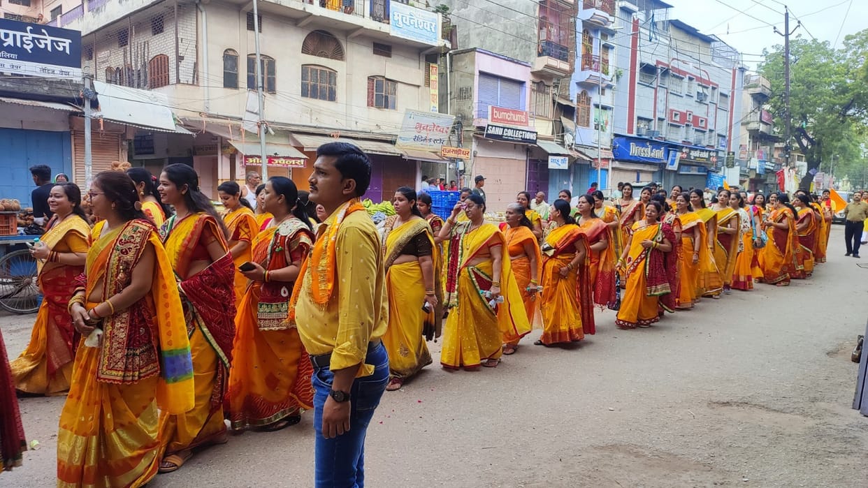 Maharaj Agrasen's ride came out with pomp