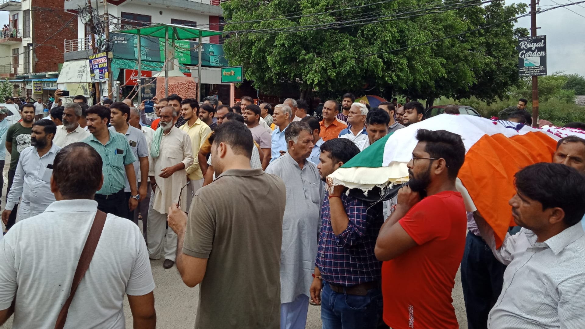 Meerut: There is mourning in the family after death of Air Force officer Sushil Kumar Sharma