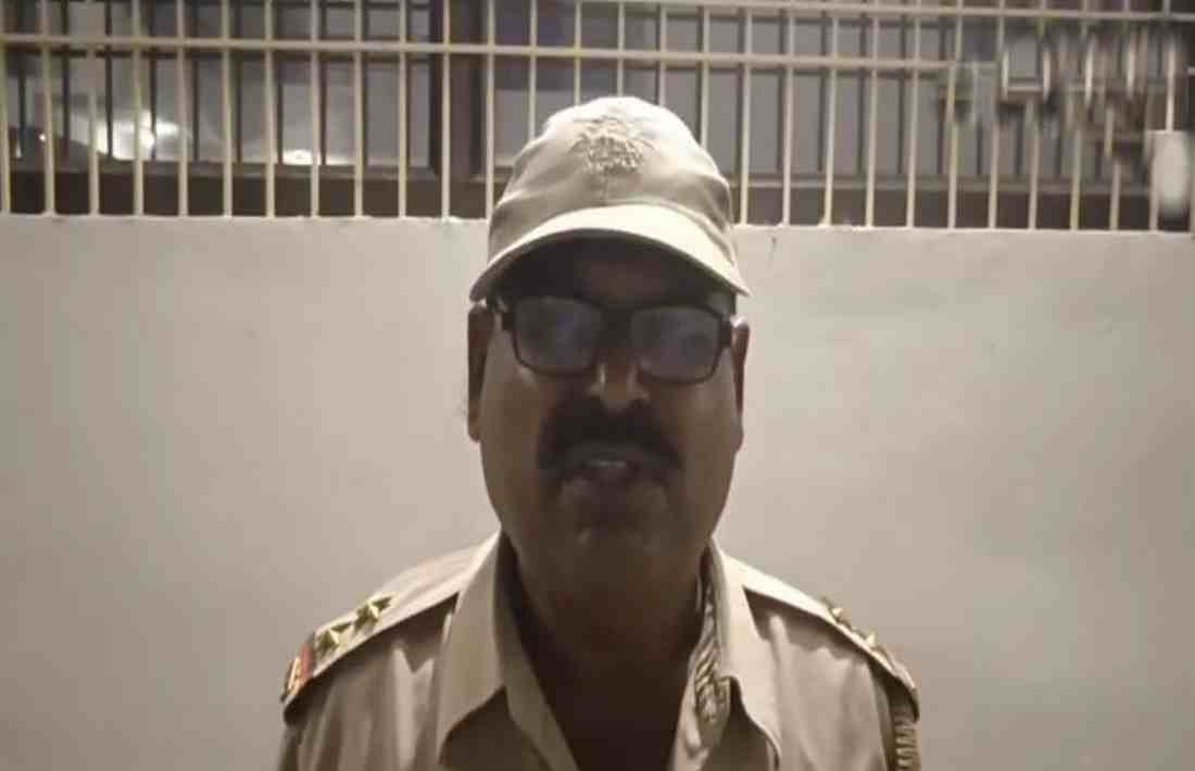 forest department Inspector trapped in trouble in Mirzapur When he came to investigate illegal mining